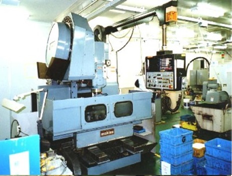 Máy gia công CNC MAKINO - Cơ khí chính xác